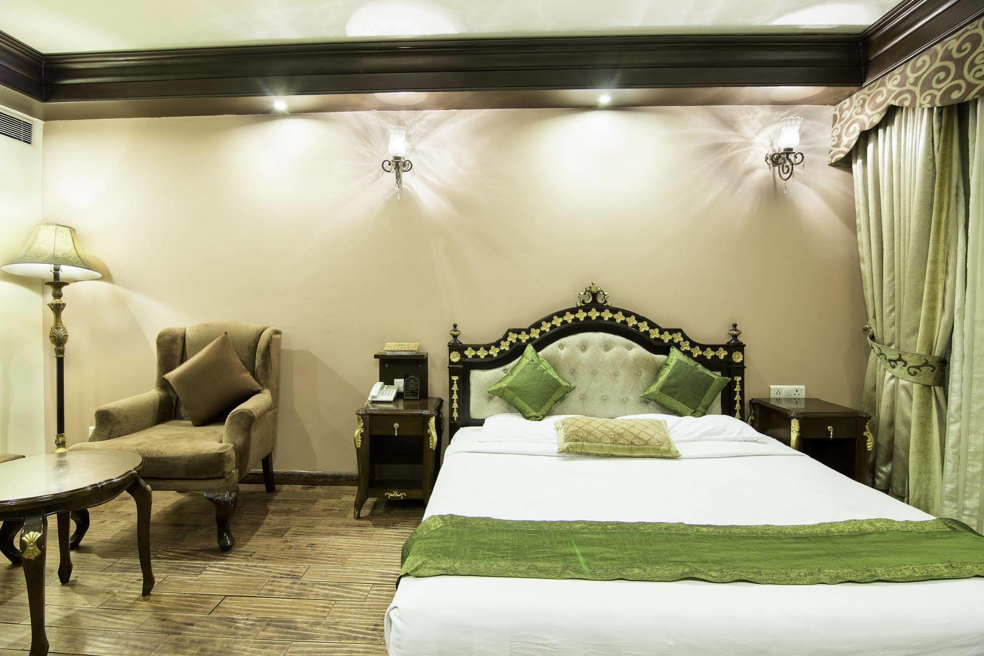 hotel treebo delhi